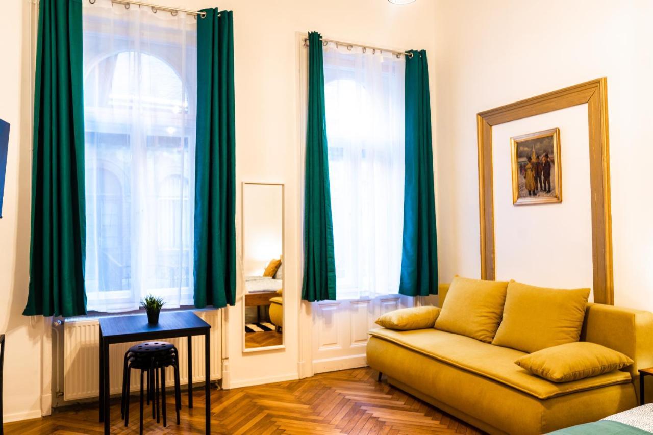 Palace Quarter Suite Budapest Ngoại thất bức ảnh